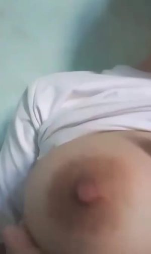 ABG 18thn Remas toket keluar ASI