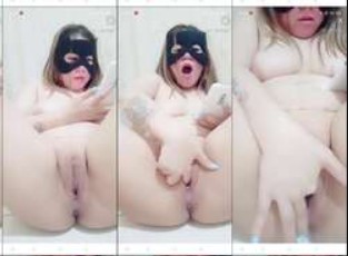 Sissy kocok memek tembem desah nikmat