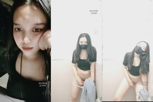 Clumsy Colmek di Toilet Cafe Live Show