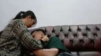 Kenyot Nenen Ayang di Rumah Viral pada Masanya!