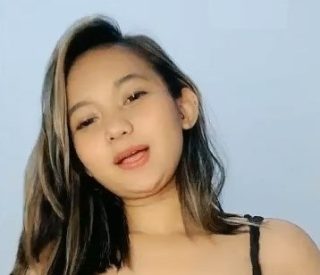 Zahwa Remas Toket Mendesah Manja