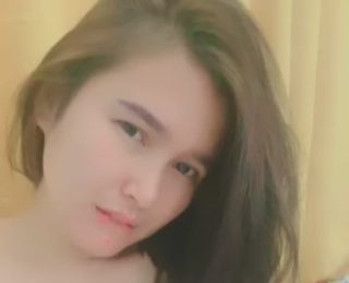 Mahmud Sara pamerin Nenen uting Coklat