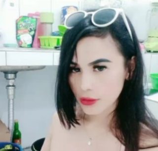 Tante SherlyQ Live Bugil Memasak di Dapur